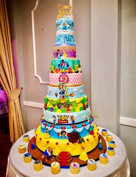 「迪士尼狂粉」夫妻辦主題婚禮 10層經典動畫蛋糕超夢幻